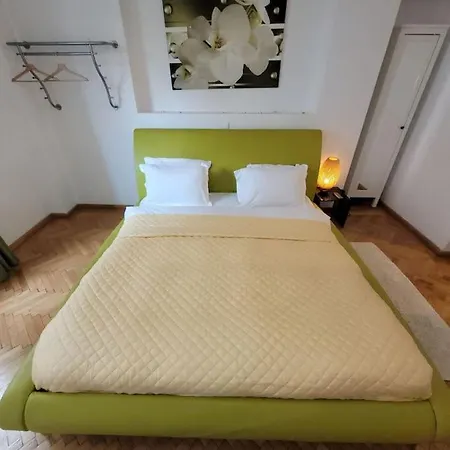 Anastasia Balcescu 2 Self Check Code In From 2pm Only Microwave Appartement *