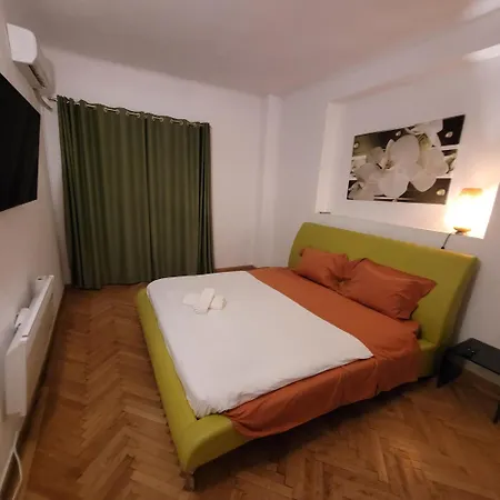 Anastasia Balcescu 2 Self Check Code In From 2pm Only Microwave Appartement *