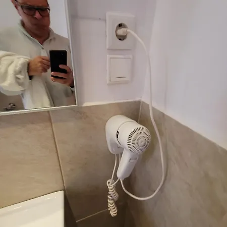 Anastasia Balcescu 2 Self Check Code In From 2pm Only Microwave Bukarest