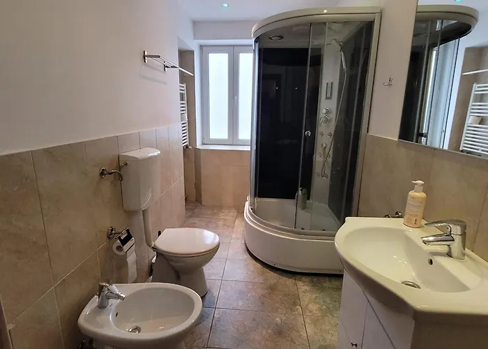 Anastasia Balcescu 2 Self Check Code In From 2pm Only Microwave *