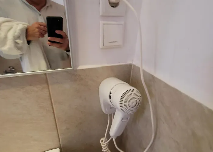 Anastasia Balcescu 2 Self Check Code In From 2pm Only Microwave Bucarest