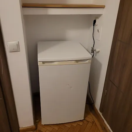 Anastasia Balcescu 2 Self Check Code In From 2pm Only Microwave 布加勒斯特